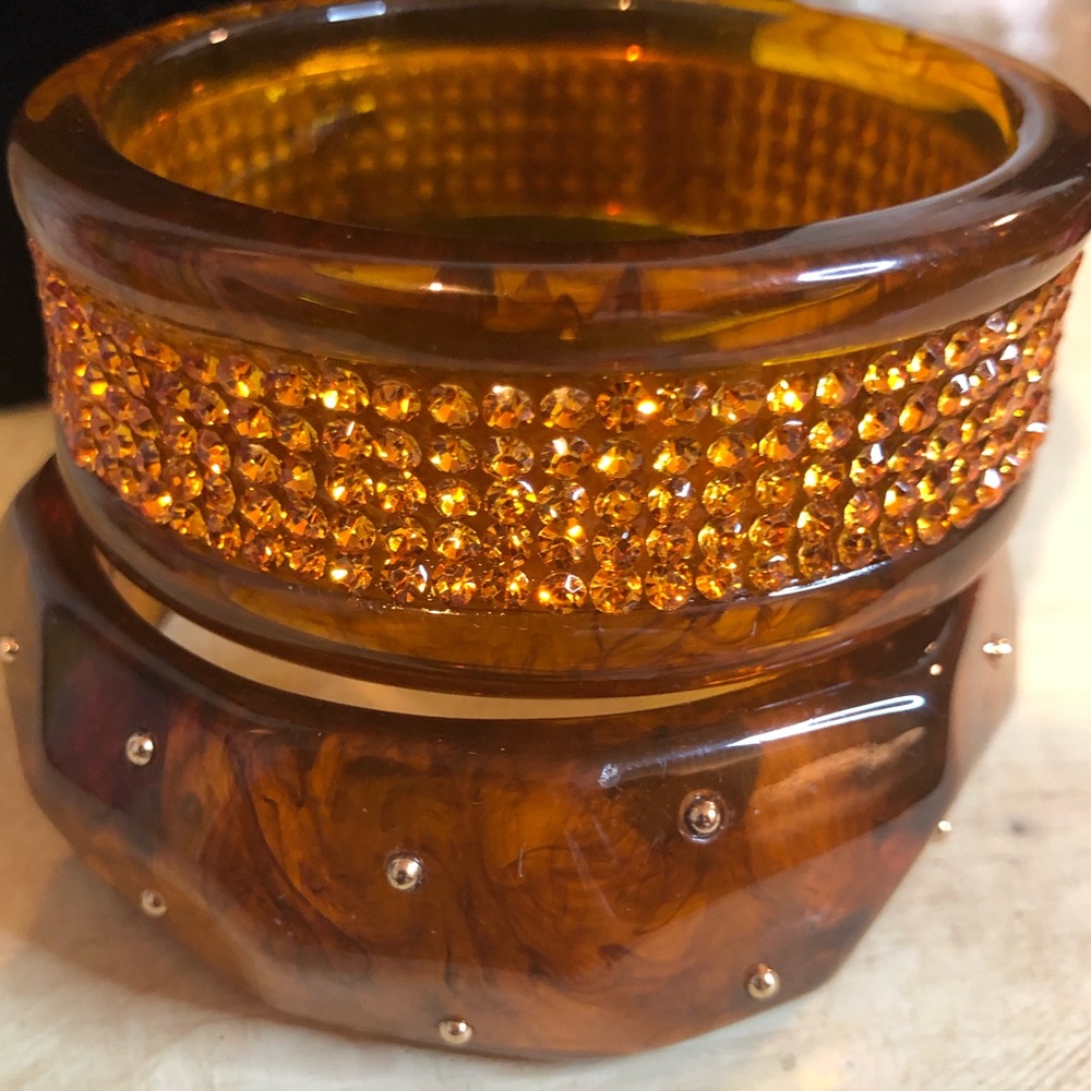 SASSY JONES TWO SET BANGLES (Brown & Gold) 3 stretch bracelets sold separately.